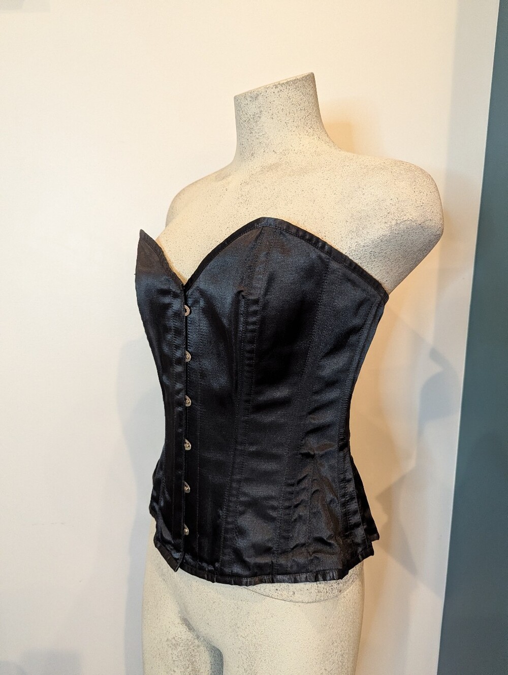 Victorian Overbust Corset For Hourglass Curve Silhouette Size 30 L/XL Like New - Picture 2 of 12